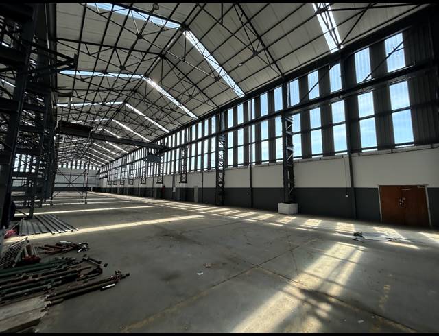 7,255M² WAREHOUSE TO LET IN EPPING INDUSTRIAL